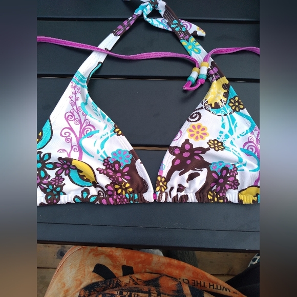 Two String Bikini Tops - Michael Kors, Size Small, & Body Glove, Girl's … - Picture 8 of 14